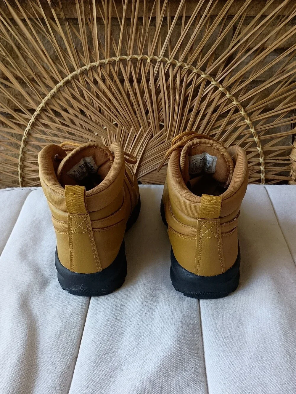 Nike Manoa Leather Outdoor Boots Kids Sizes Wheat/Black_5